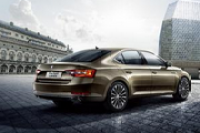 你们都喜欢长 这3款长轴距中级车买起来？