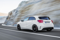 野马保时捷这些跑车算个球？遇到这些小钢炮得哭花脸