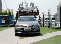 这款美系家轿硬杠朗逸 你们会支持谁？