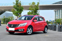 最低不到4万！工作一年买这些省油代步车最实用