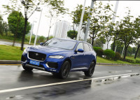 macan和X4快让路 最强豪华运动中型SUV到来