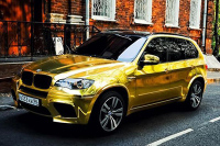 月薪3000借豪车把妹是什么体验？怎样才能装得像车主？