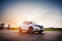 10多万油耗6个多的SUV 估计只有这两辆了！