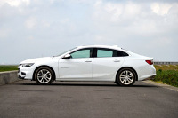 85后完美之选 20万内颜值最高的合资B级车油耗巨低！