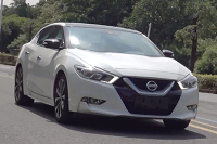 这款B级车的颜值让蒙迪欧和阿特兹都怂了