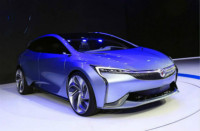 别克概念车Velite于广州车展正式亮相，看看首席设计师怎么说。