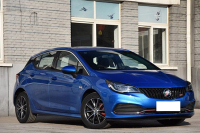 德系千篇一律日系过于保守?这款美系轿车帅得刚刚好