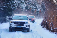 下雪天出门 妈妈要SUV 媳妇要座椅加热 我要四驱 这样的车怎么选？