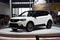 这台10万内1.5T的自主SUV 不仅动力猛还省油!