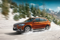 80后冬天的正确打开方式：开一辆SUV去撩骚