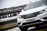 依旧高级感十足，为什么教授会更喜欢这款11万的手动挡RX5？