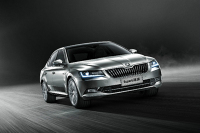 老家路上都是那几款车,开什么车才能最亮眼?