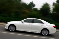 20万出头的中级车它最好开 因为它有V6和后驱