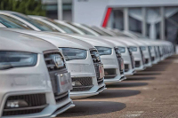 12万以下哪个范围的车最为保值？