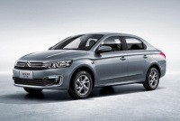 10万元买空间大配置高油耗低的车型？选它就对了！