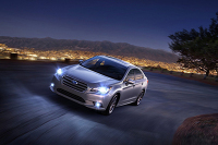 看完这些车你就不会再纠结雅阁和迈腾了...