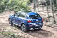 现在的国产SUV到底能有多屌？看完连路虎都不想买了！