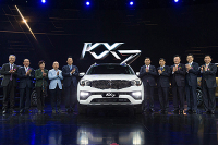 东风悦达起亚中大型7座SUV KX7尊跑燃情上市