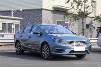 10万买轿车还是SUV？这两款大热之选让无数地球人纠结...