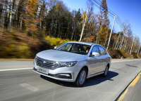 不要只盯着朗逸和英朗了！6万起这些车也毫不逊色！