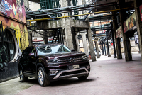 7座大空间，霸气造型，德国SUV！这车你敢说不喜欢？