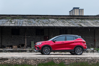 10万级的国产SUV竟然玩性能版？还有极速竞技模式...