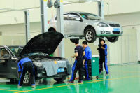 当你在4S店喝奶茶的时候 保养技师是如何坑你的