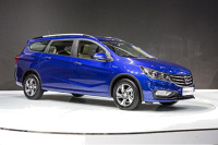 上汽通用五菱两款新车首发亮相 文武双全开拓全新市场