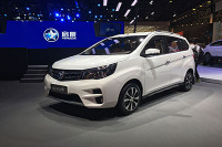 宜家宜商又能装 东风启辰M50V现车展