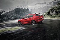 可能是史上最快的SUV 关键是它还有点小帅