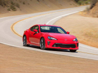 万千车迷哭瞎 这两款亲民又好玩的车要和我们88了