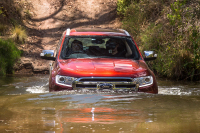 彰显男子气概，15万起这些硬派SUV能越野又能家用！