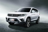 十万买台SUV 竟还送奥迪同款内饰