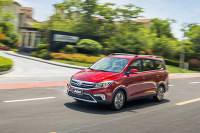 雾霾天也不怕，教授体验长安欧尚A800呼吸的秘密