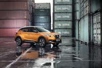 这辆新款SUV百公里油耗能开出3.2升！连本田丰田都服了...