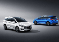 靓丽的造型设计+超大中控屏幕，比亚迪家的这款新车有点厉害！