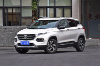 月销3万的爆款SUV 真实油耗与对手比差距多少?