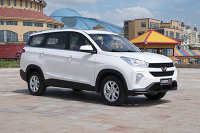 7万大七座独悬后驱SUV！来看看五菱宏光S3