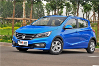 跟豪车一样的换挡设计 竟然用在了5万元的车子上 立马高大上！