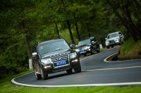 这才是真·SUV！翻山越岭无所不能，普拉多也忌惮三分