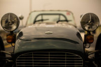 暴操70岁的莲花跑车 终于知道它破产的原因了