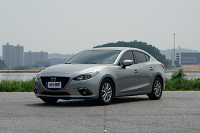 在思域、福克斯、高尔夫面前它一点都不虚！真的值得买吗？