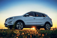 10万移动家庭歌剧院 宝骏560配置解析