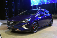 除了昂克赛拉，也许这两款会是你最想买的两厢车！