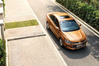 他们住着一线城市“千万豪宅”，却都只想买一辆这样的车