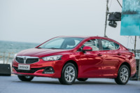 国产又一高颜值实用新车,1.5T+5AT仅8万!