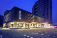 这家品牌店看起来比宾利还有档次，实际30万就能入手！