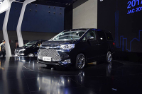 2017广州车展：江淮瑞风M6正式上市