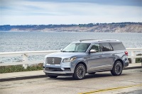 比埃尔法便宜 比揽胜大 试驾全新领航员