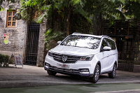 顶配才10.88万 7座神车新增1.5T+DCT！开起来给力吗？	